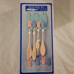 Tulip Tool Set with Blue and Pink Handles